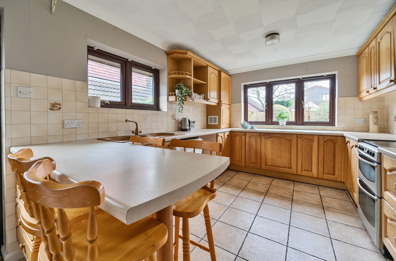 Wrights Close, South Wonston, Winchester, Hampshire, SO21 - Charters