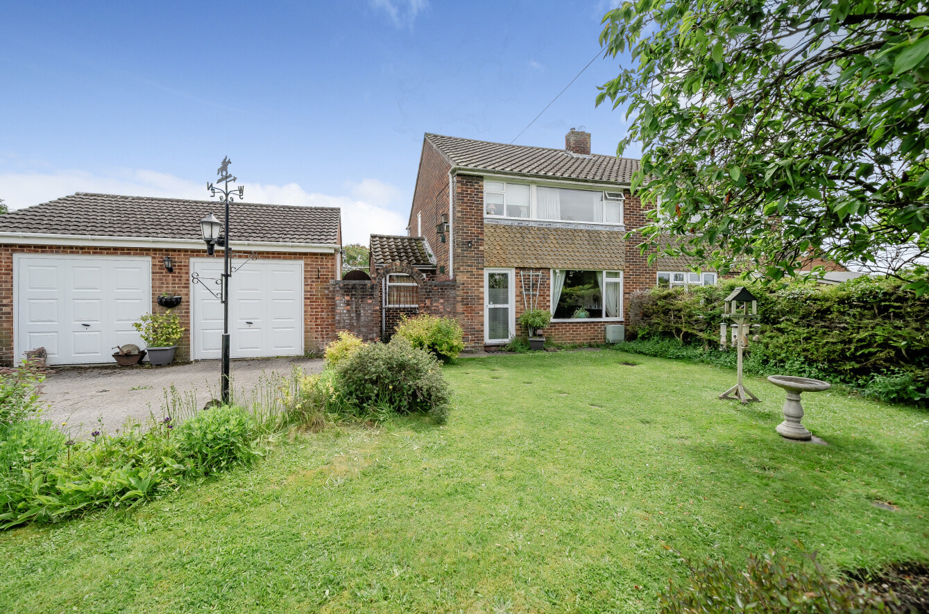 Edinburgh Road, Kings Worthy, Winchester, Hampshire, SO23 - Charters