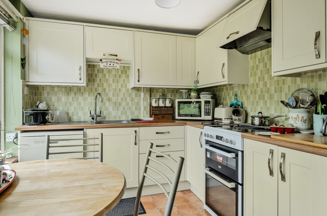 Edinburgh Road, Kings Worthy, Winchester, Hampshire, SO23 - Charters