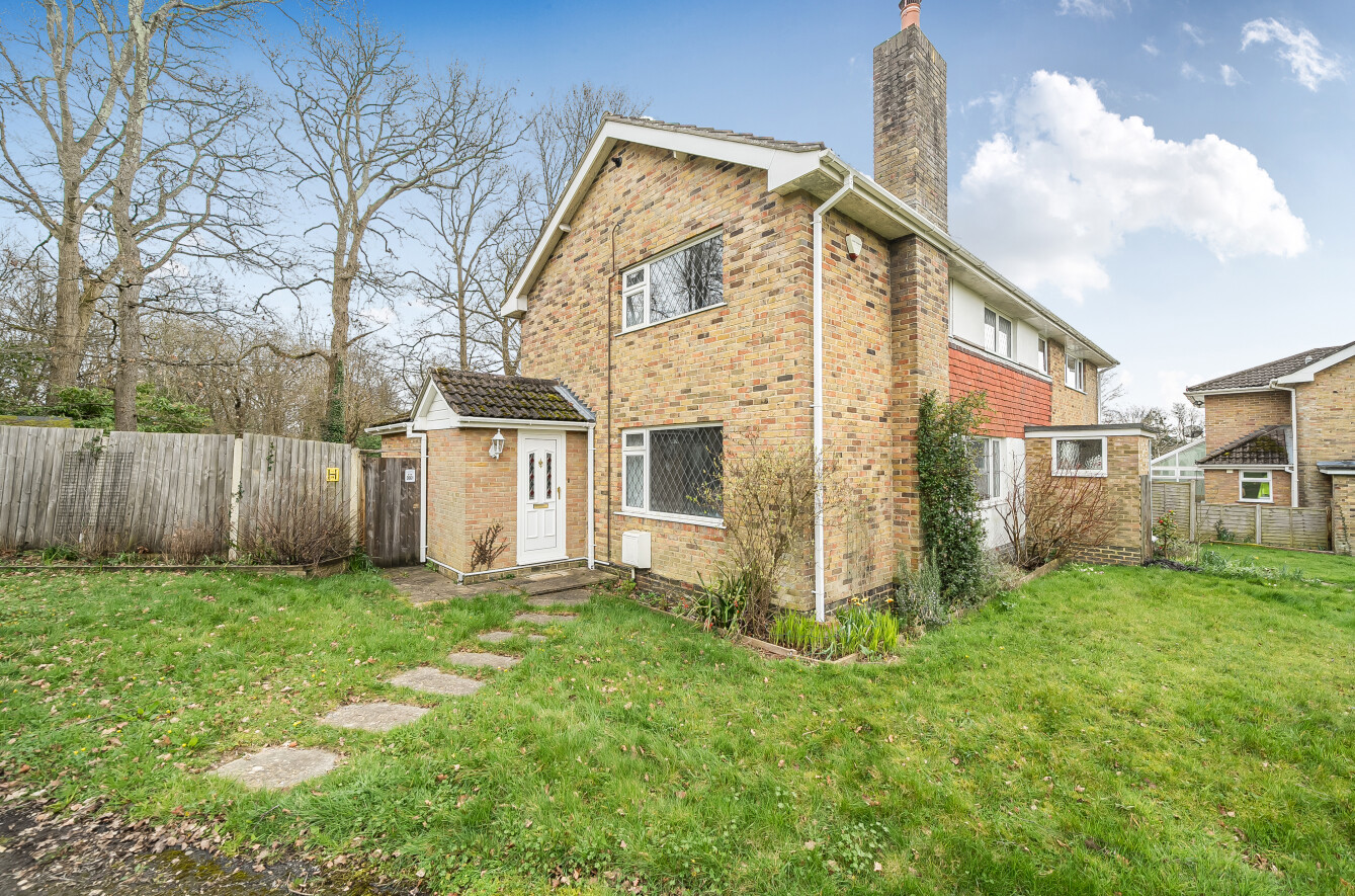 Skintle Green, Colden Common, Winchester, Hampshire, SO21 - Charters