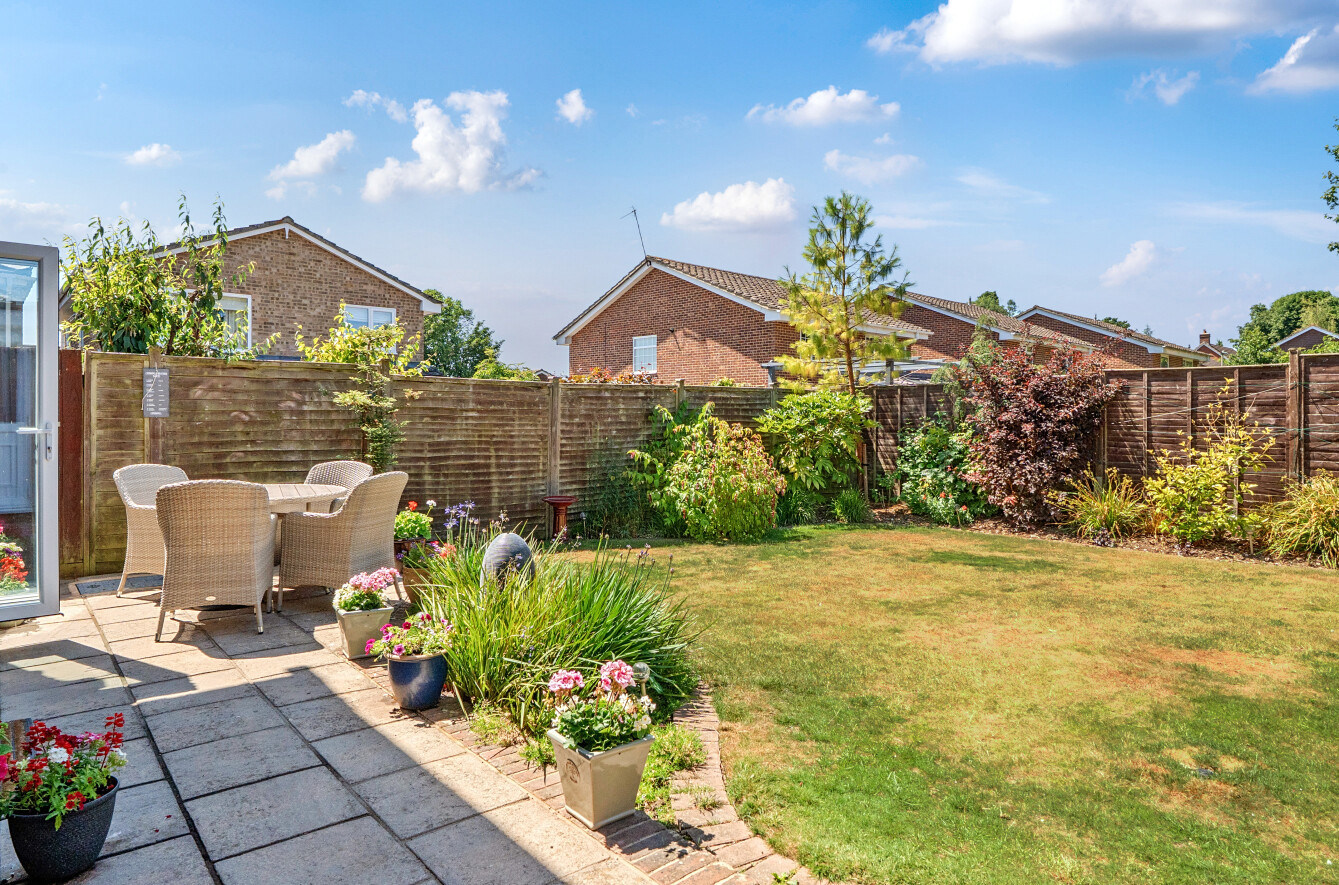 Walnut Tree Close, South Wonston, Winchester, Hampshire, SO21