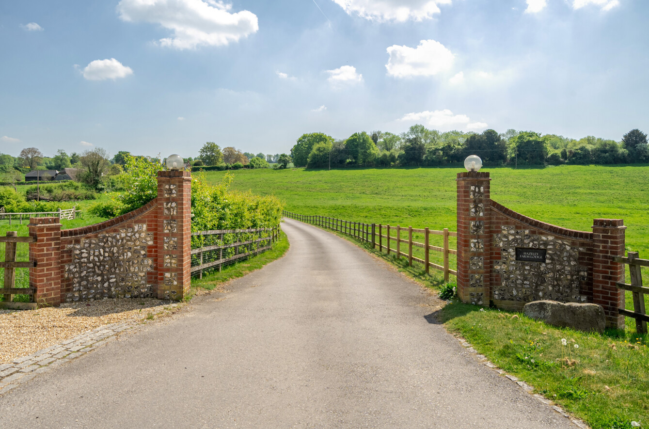 Hazeley Road, Twyford, Winchester, Hampshire, SO21