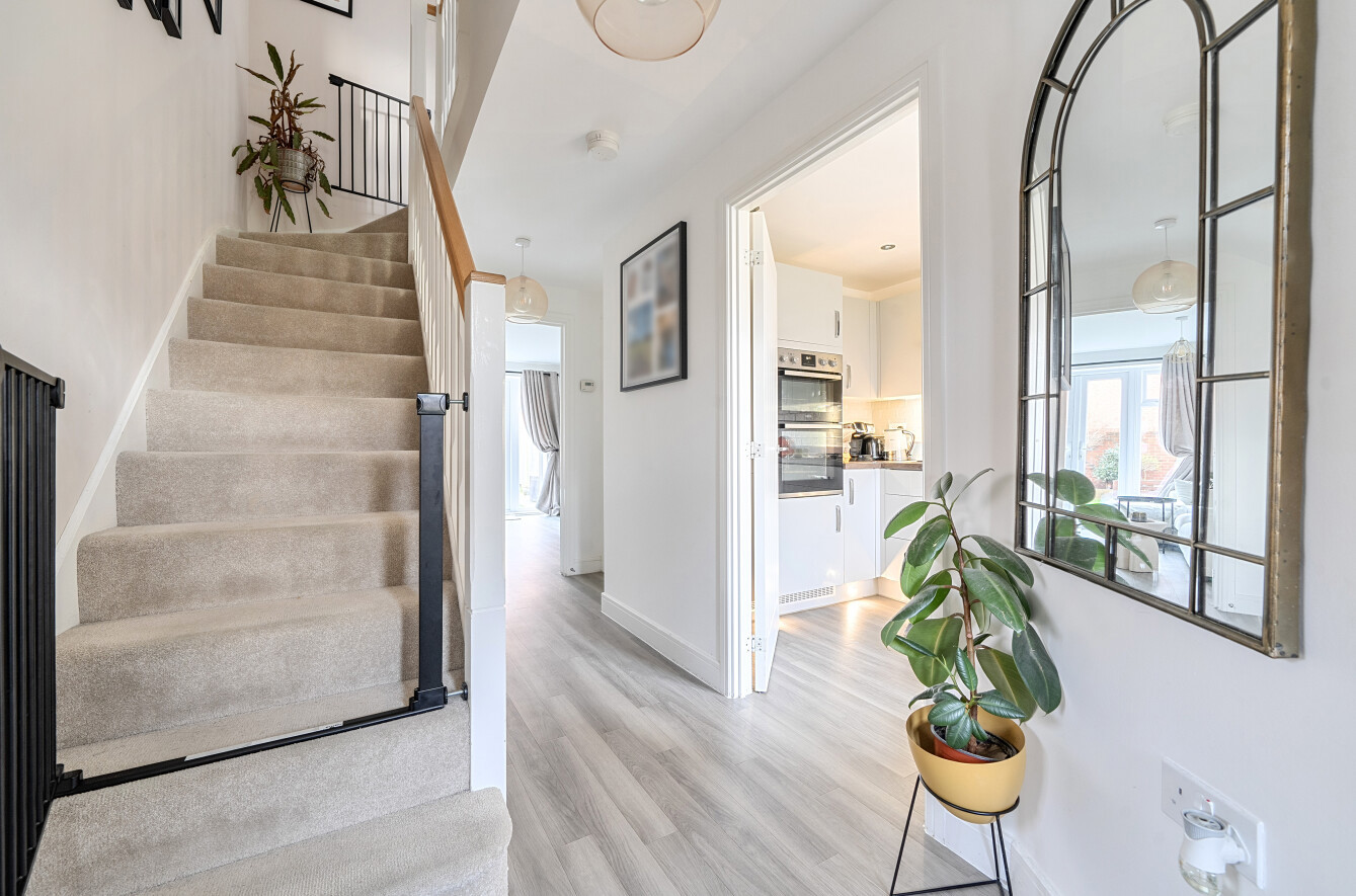 Badgers Bolt, Colden Common, Winchester, Hampshire, SO21 - Charters