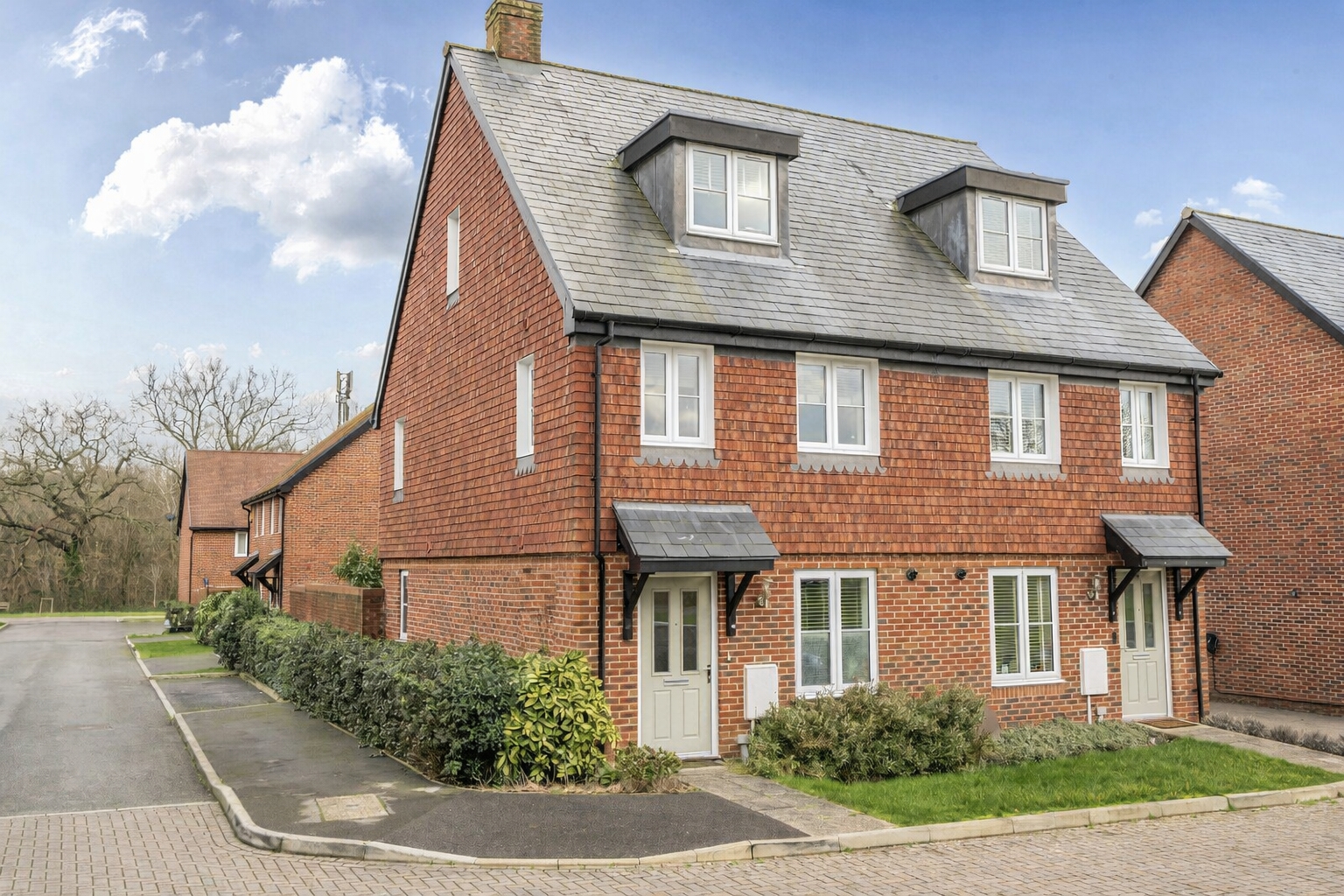 Badgers Bolt, Colden Common, Winchester, Hampshire, SO21 - Charters