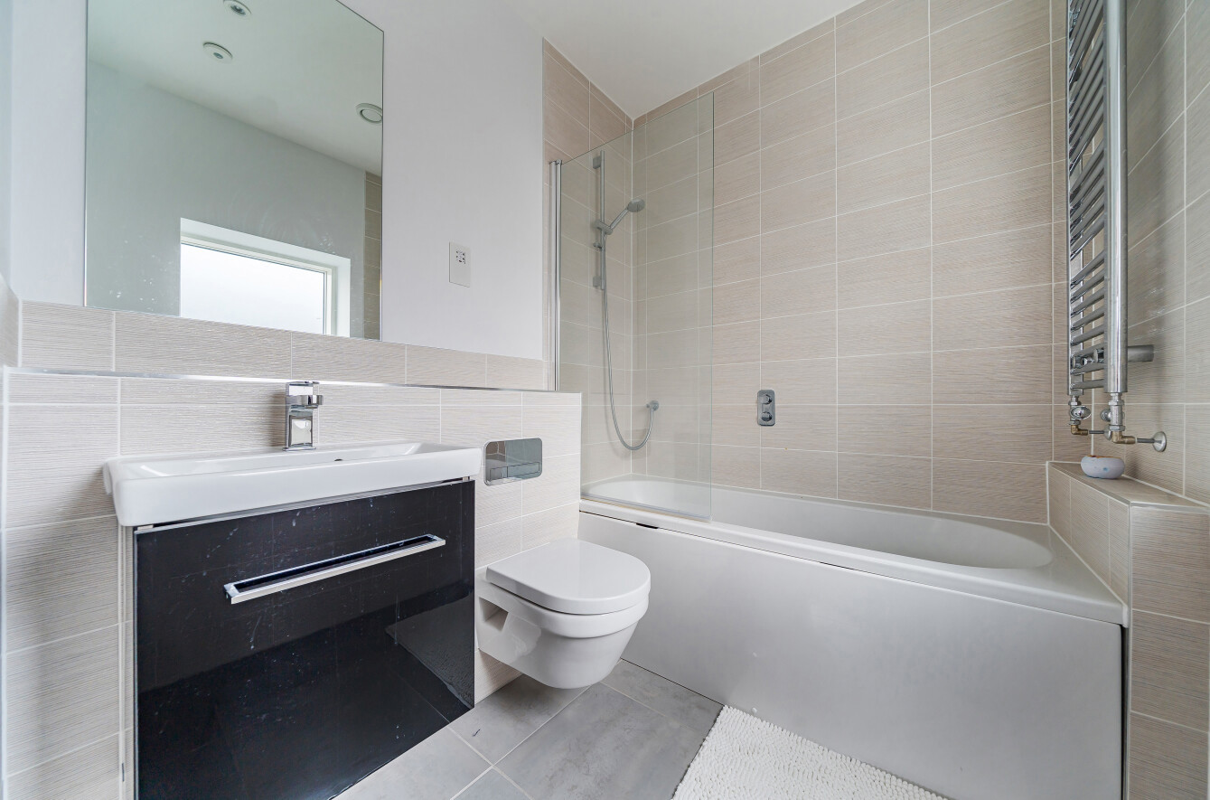 Eversley Gardens, Kings Worthy, Winchester, Hampshire, SO23