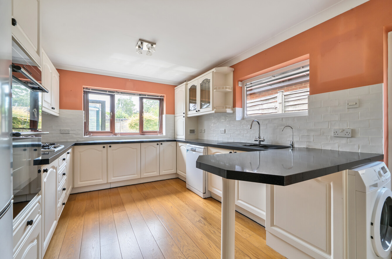 Wrights Close, South Wonston, Winchester, Hampshire, SO21 - Charters