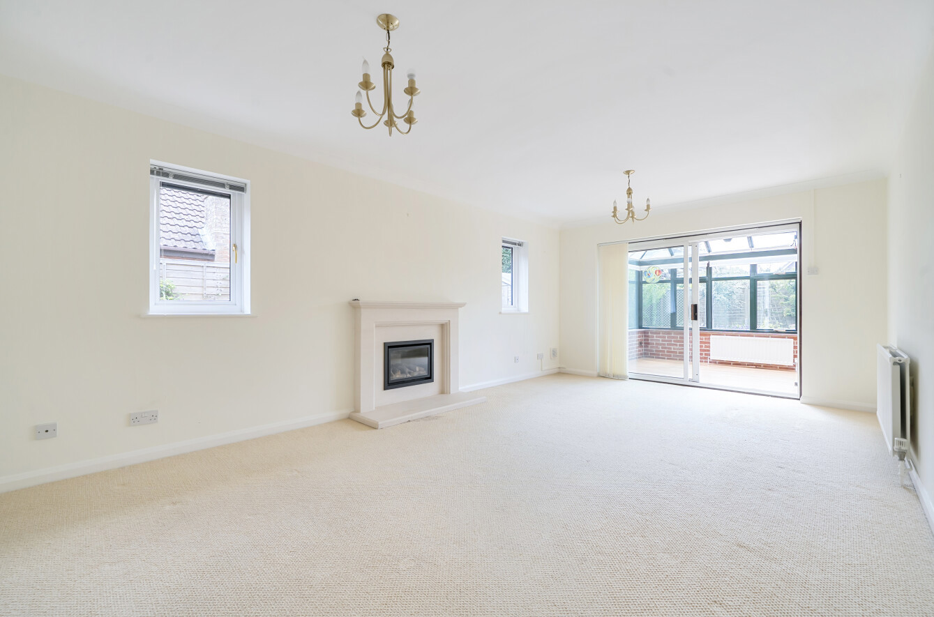 Wrights Close, South Wonston, Winchester, Hampshire, SO21 - Charters