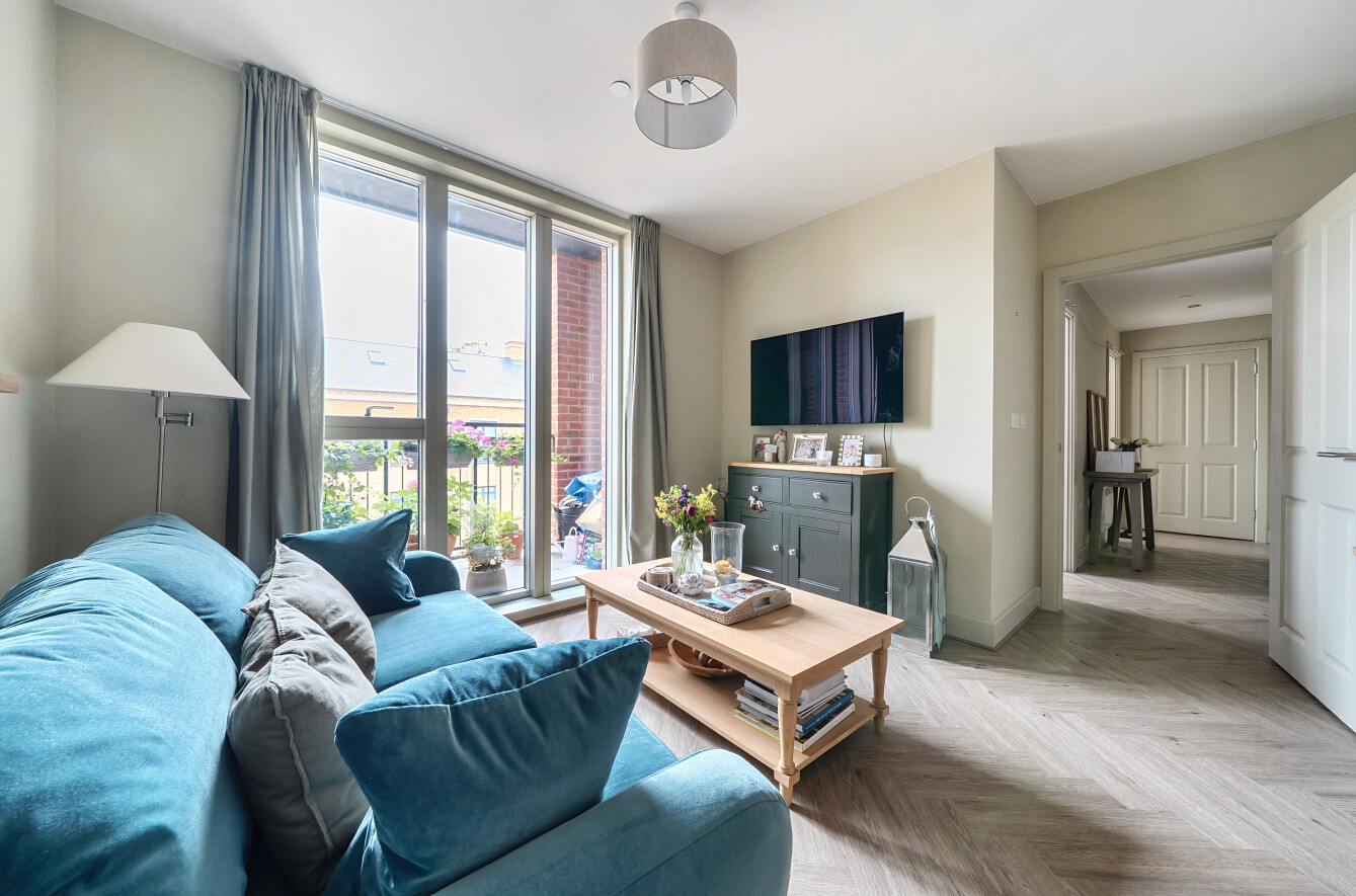 Fellowes Rise, Winchester, Hampshire, SO22 - Charters
