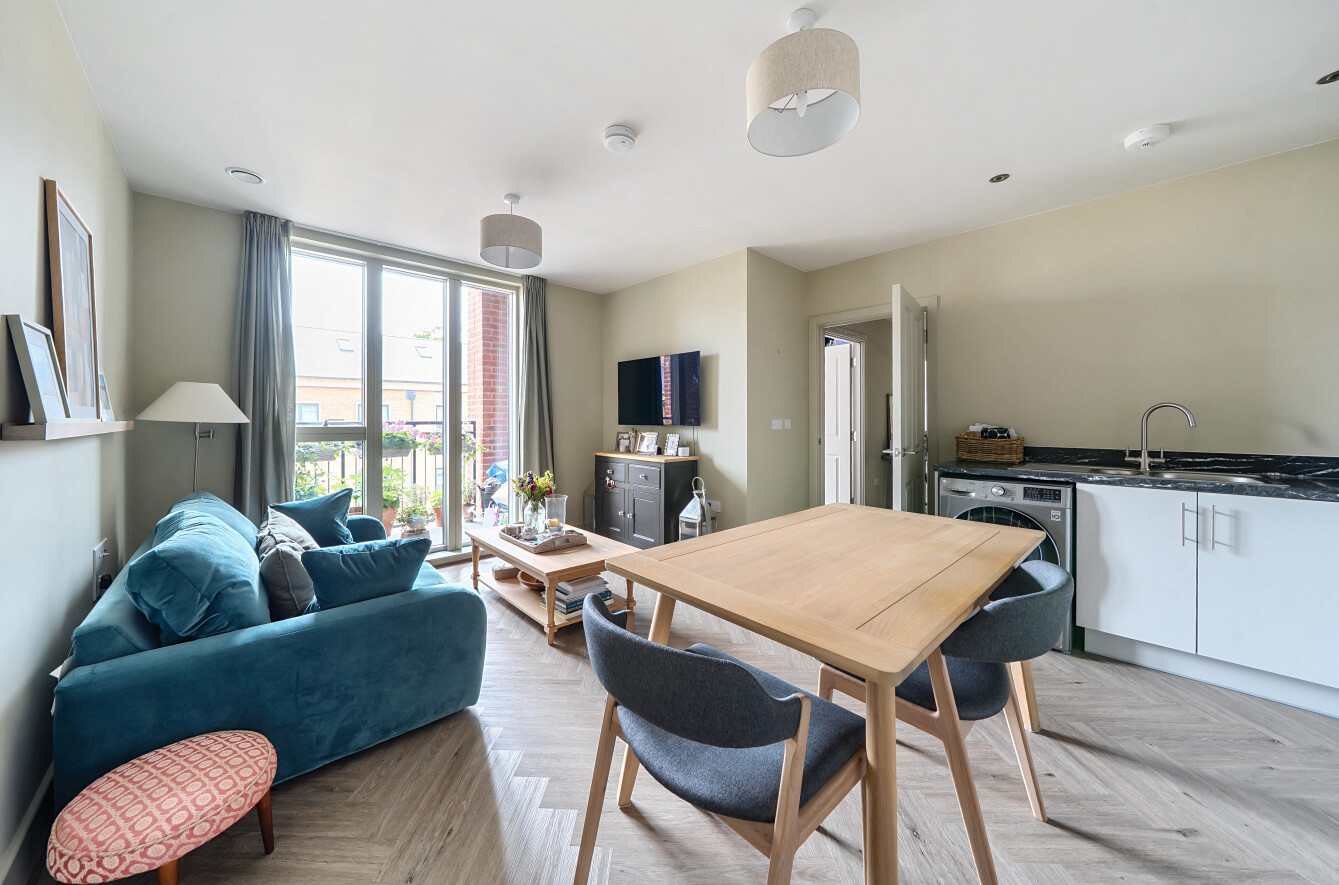 Fellowes Rise, Winchester, Hampshire, SO22 - Charters