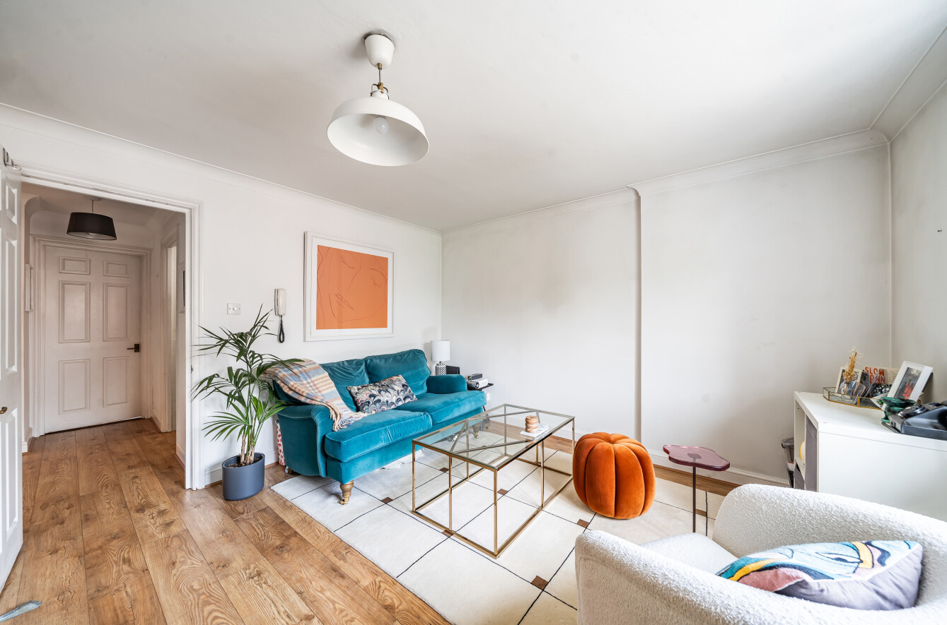 Chesil Street, Winchester, Hampshire, SO23 - Charters