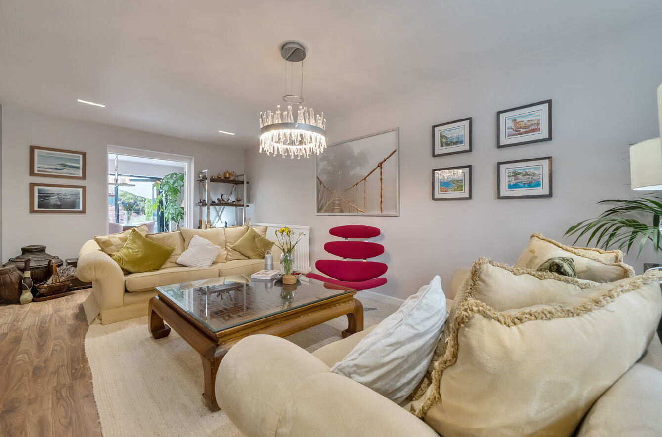 Pennington Close, Colden Common, Winchester, Hampshire, SO21 - Charters