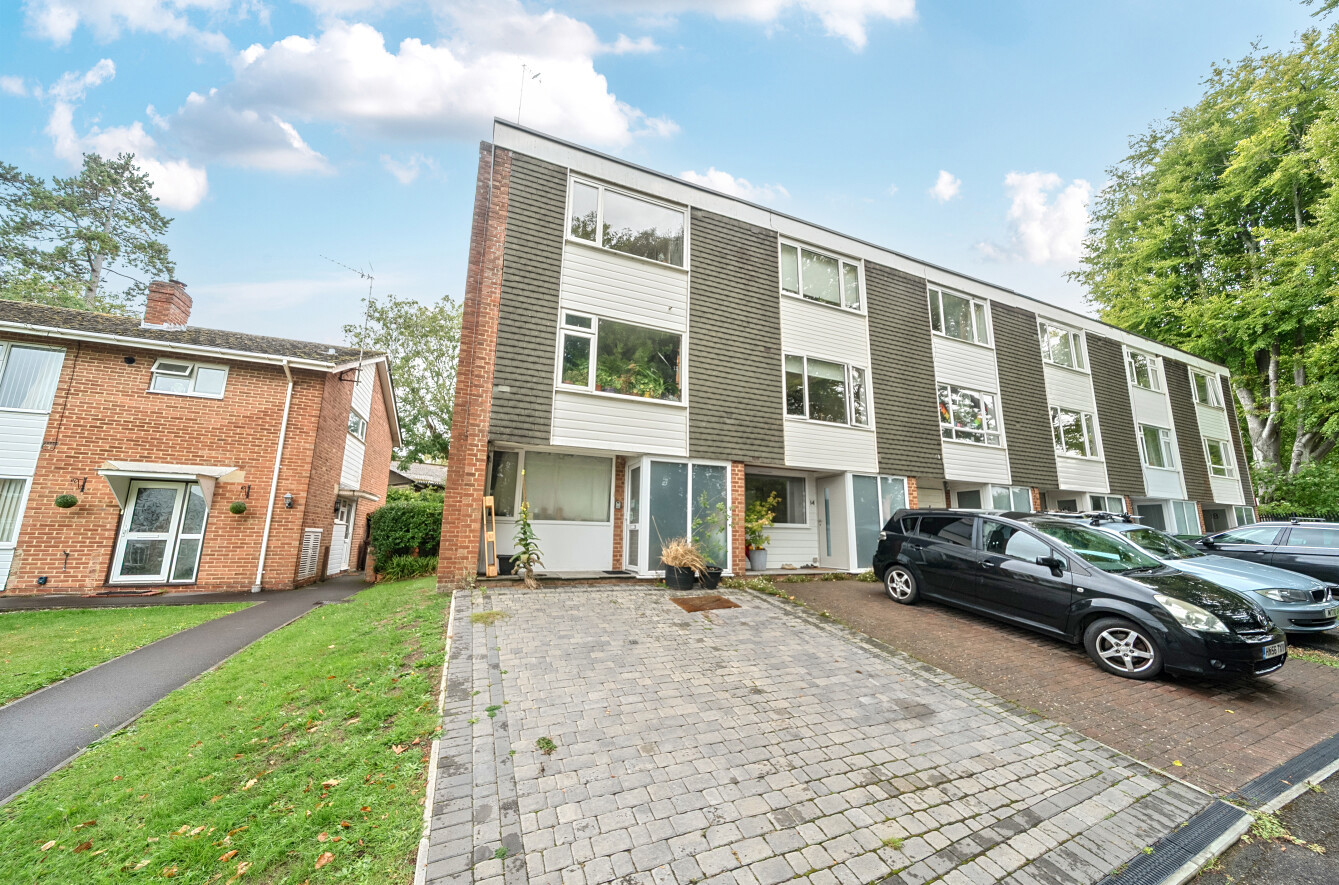 Langton Close, Winchester, Hampshire, SO22 - Charters