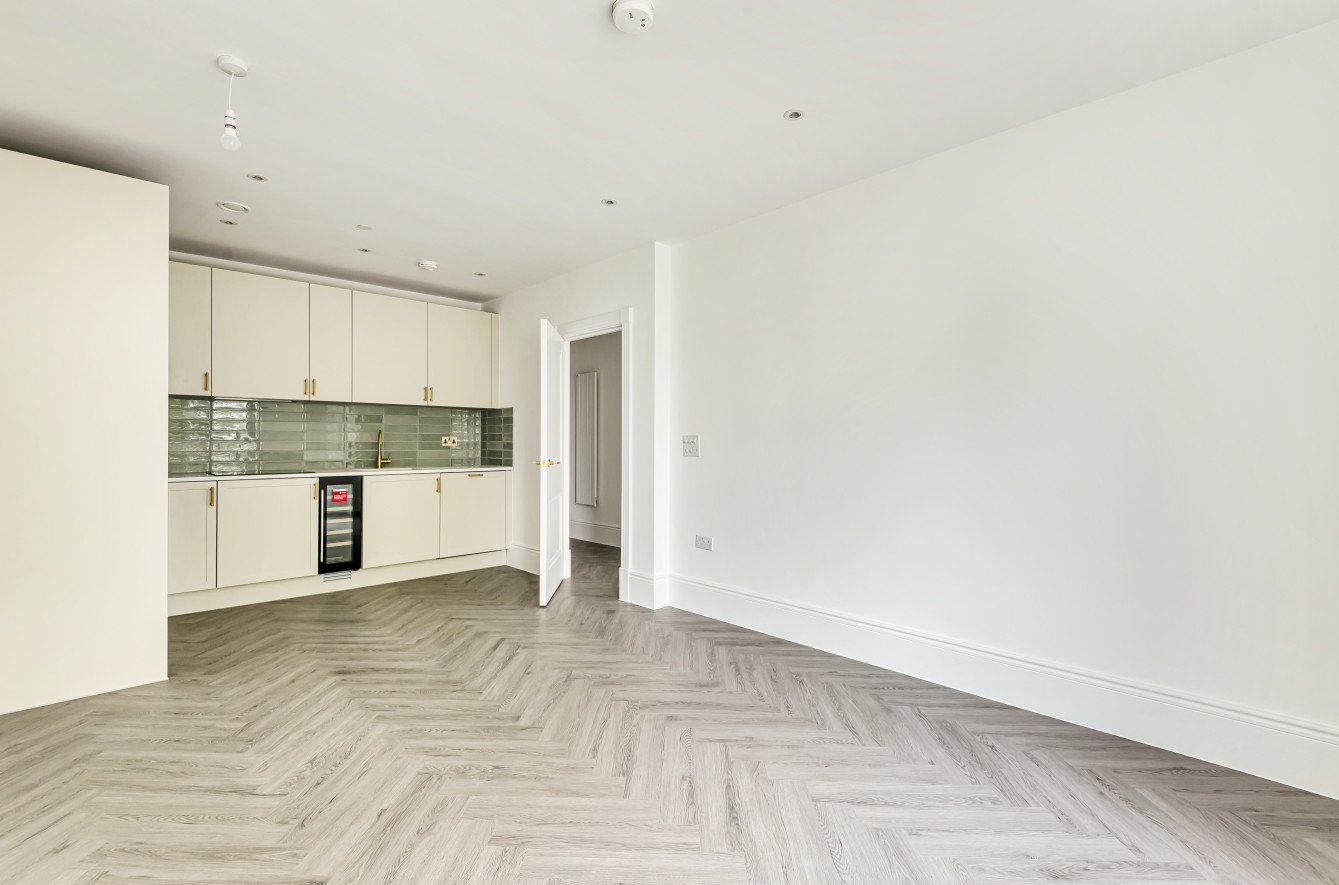 Fellowes Rise, Winchester, Hampshire, SO22 - Charters