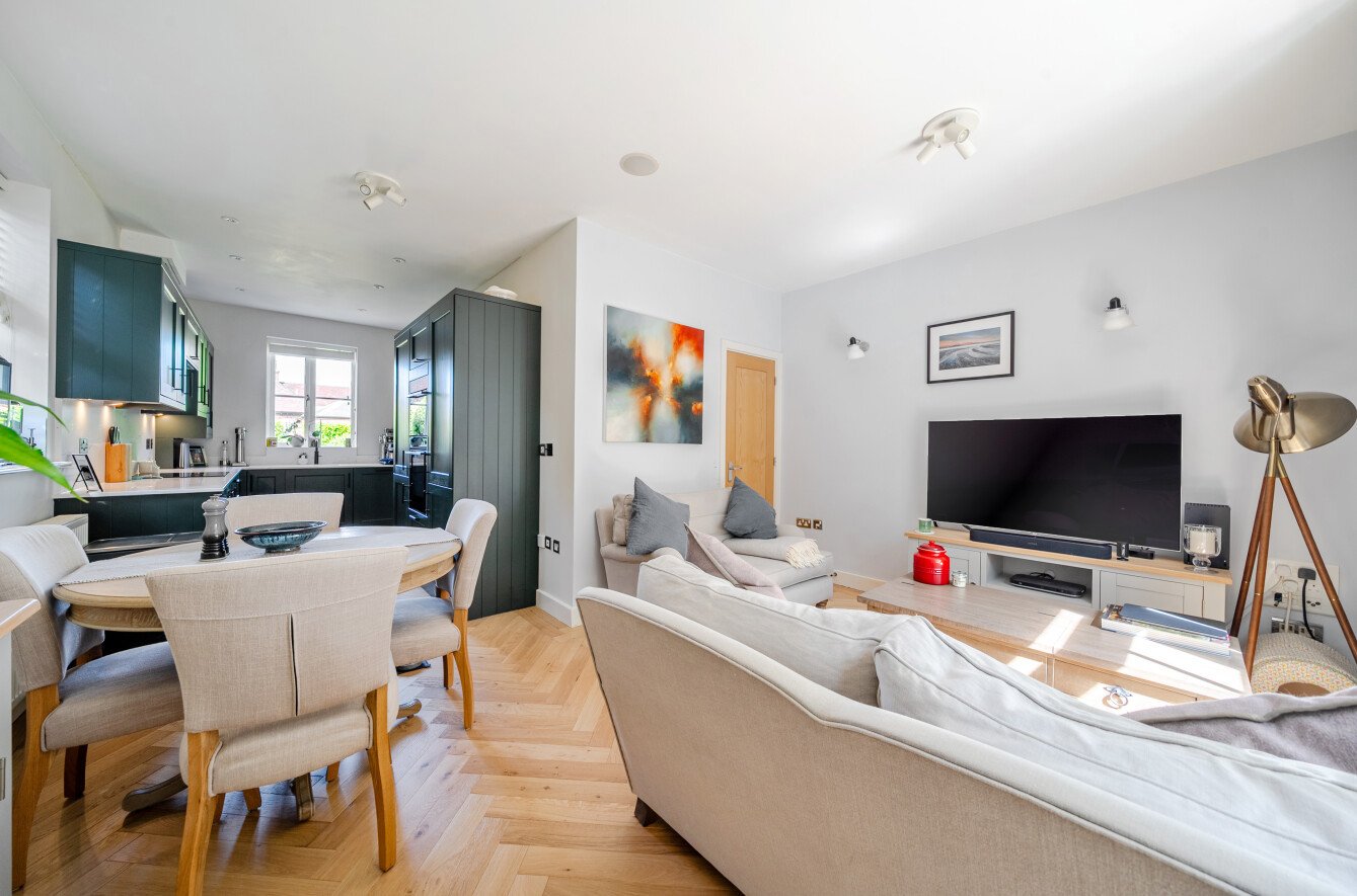 Malmesbury Gardens, Winchester, Hampshire, SO22 - Charters