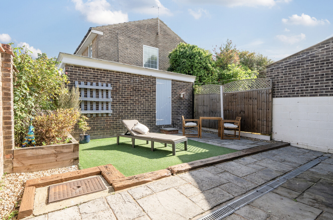 Grosvenor Drive, Winchester, Hampshire, SO23 - Charters