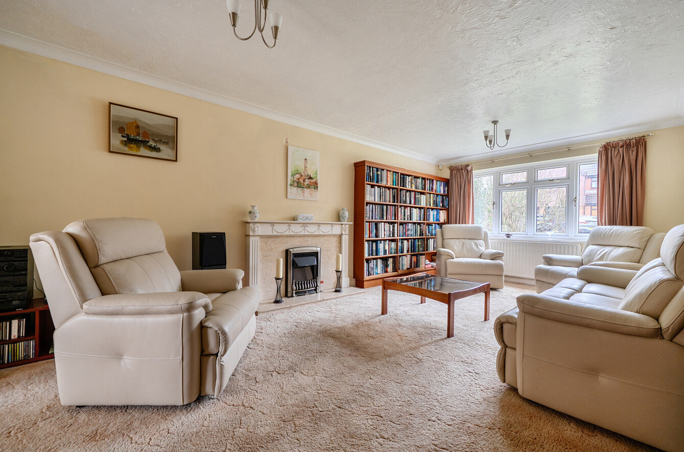 Scotts Close, Colden Common, Winchester, Hampshire, SO21 - Charters