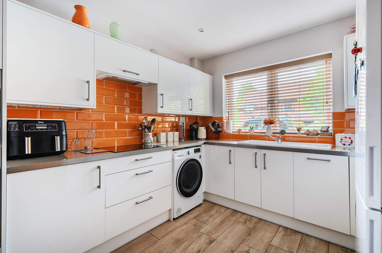 Broadview Close, Kings Worthy, Winchester, Hampshire, SO23 - Charters