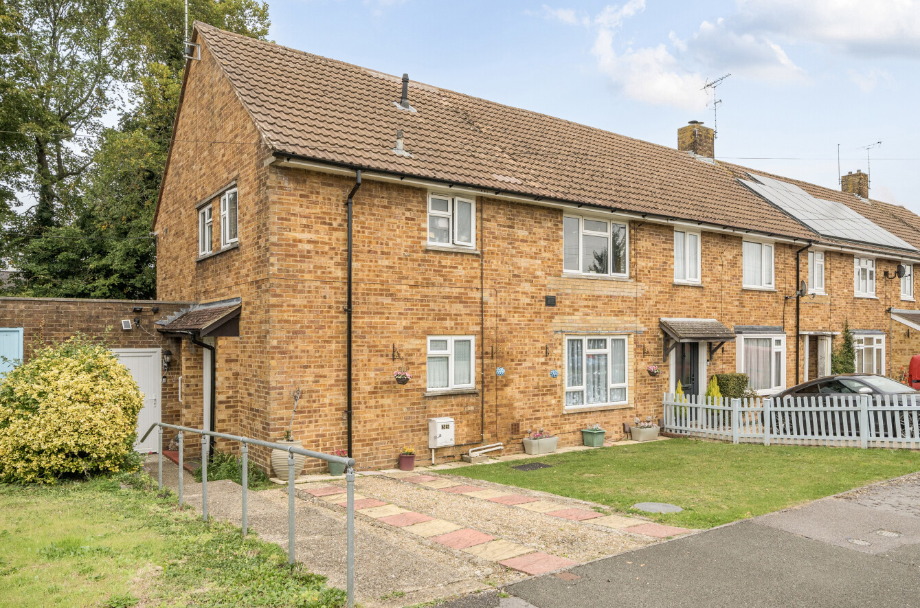 Rowlings Road, Winchester, Hampshire, SO22 - Charters