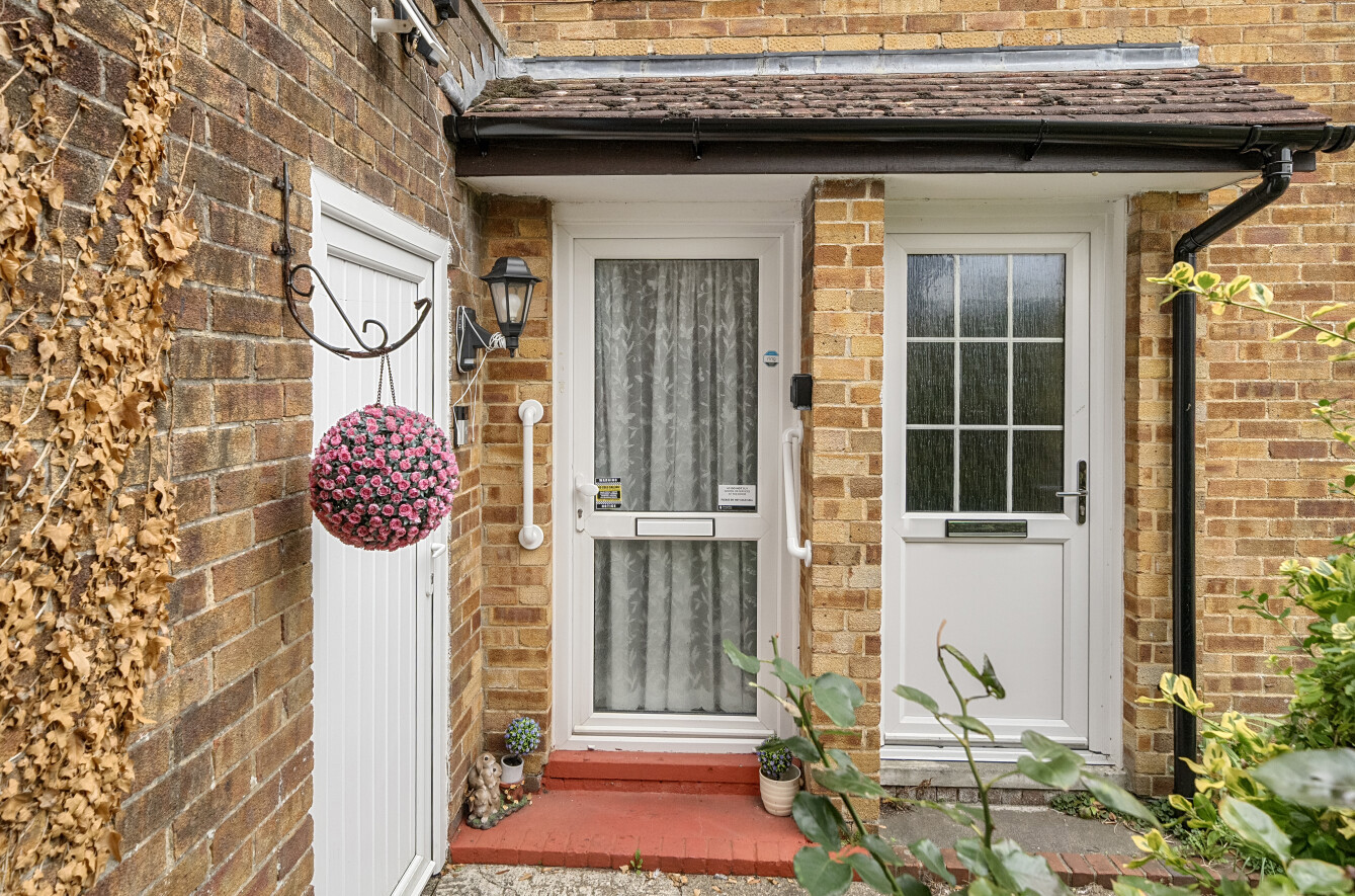 Rowlings Road, Winchester, Hampshire, SO22 - Charters