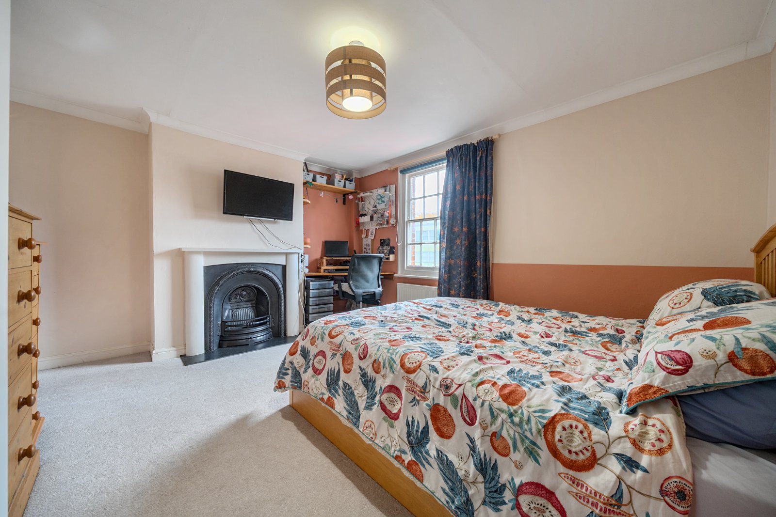 Newburgh Street, Winchester, Hampshire, SO23 Newburgh Street, Winchester, Hampshire, SO23 - Charters