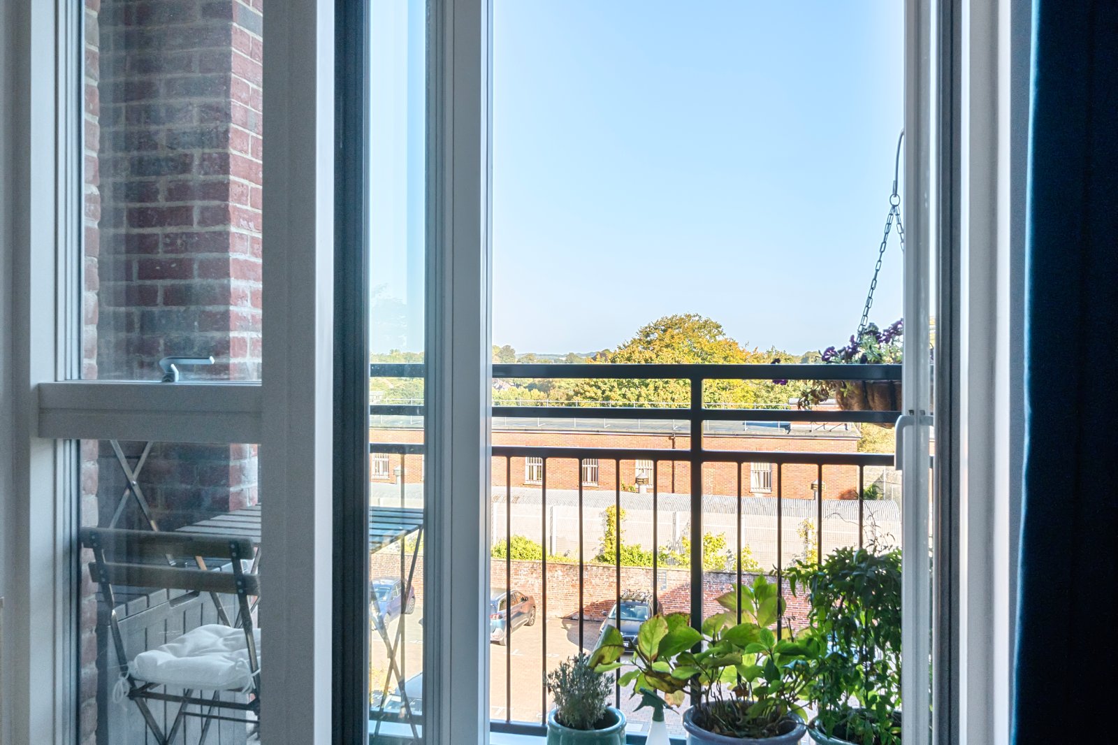 Fellowes Rise, Winchester, Hampshire, SO22 - Charters