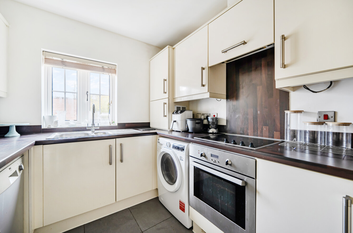 Grove Place, Winchester, Hampshire, SO22 Grove Place, Winchester, Hampshire, SO22 - Charters