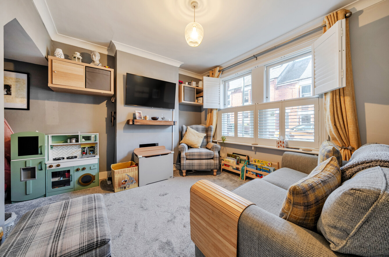 St. Johns Road, Winchester, Hampshire, SO23 - Charters