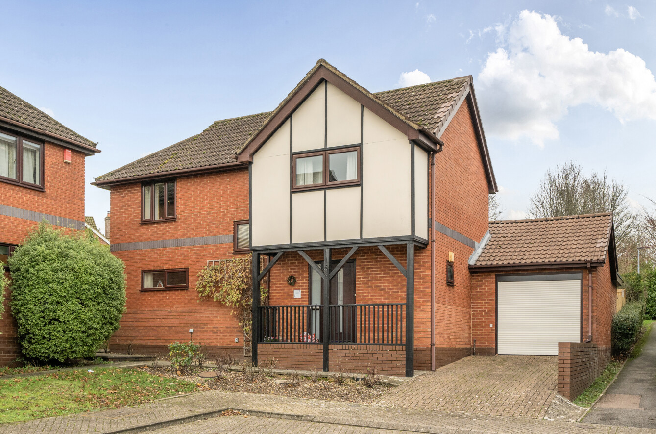 Parliament Place, Winchester, Hampshire, SO22