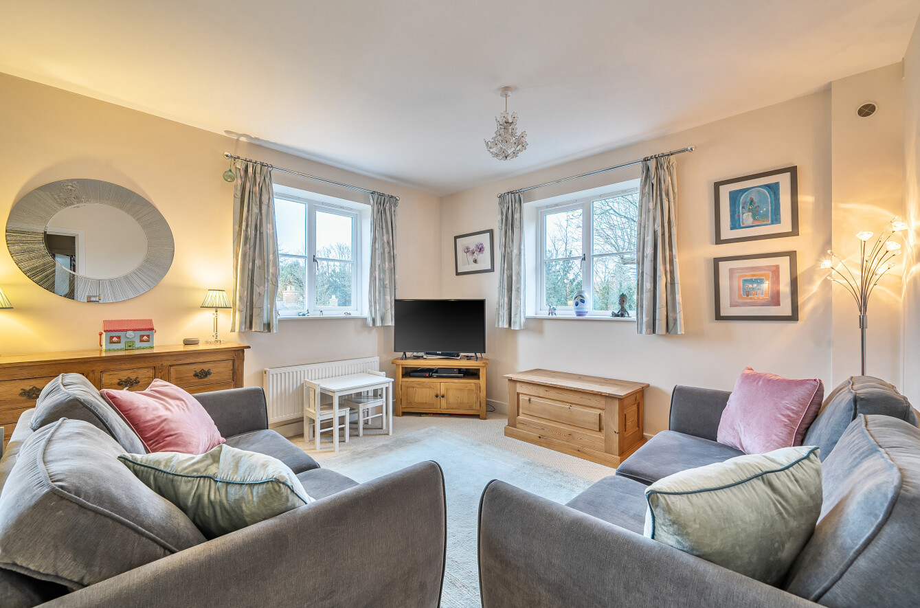 Malmesbury Gardens, Winchester, Hampshire, SO22