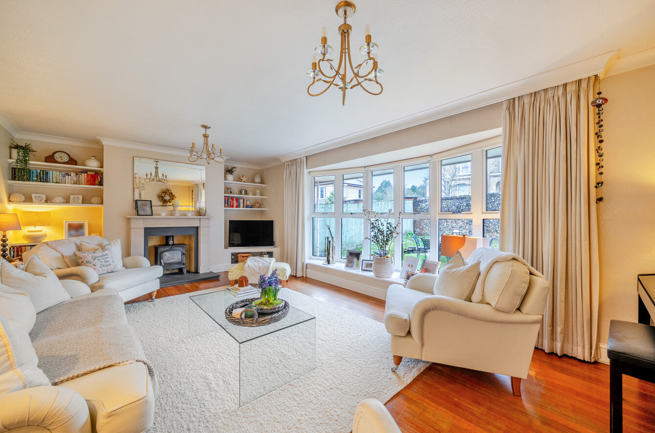 Edgar Road, Winchester, Hampshire, SO23 - Charters