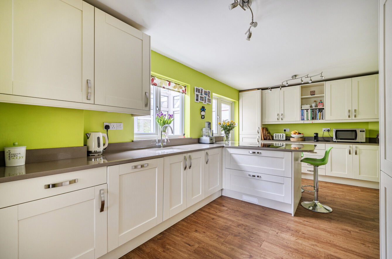 Spruce Close, South Wonston, Winchester, Hampshire, SO21