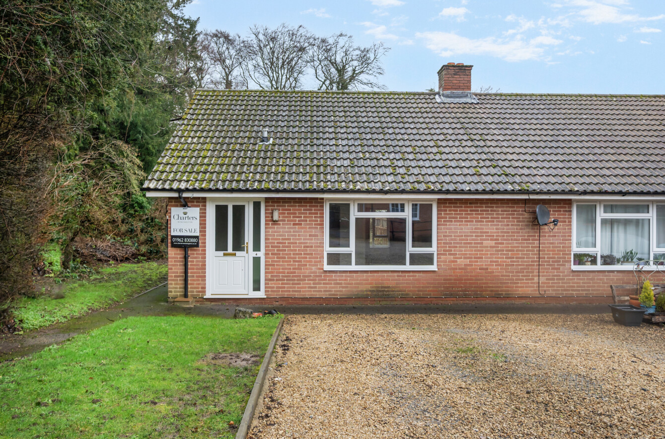 Cobbles Close, Sutton Scotney, Winchester, Hampshire, SO21