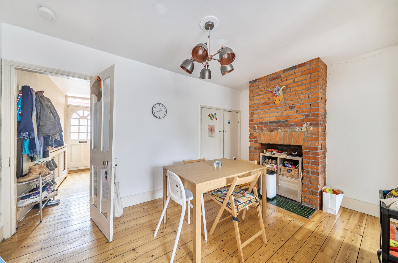 St. Johns Road, Winchester, Hampshire, SO23 - Charters