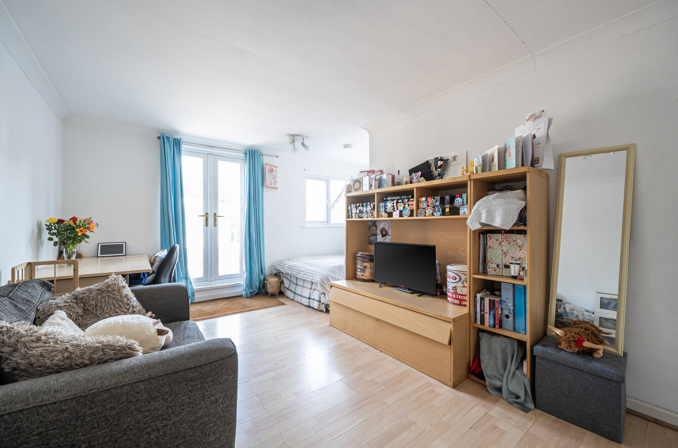 Sussex Street, Winchester, Hampshire, SO23 Sussex Street, Winchester, Hampshire, SO23 - Charters