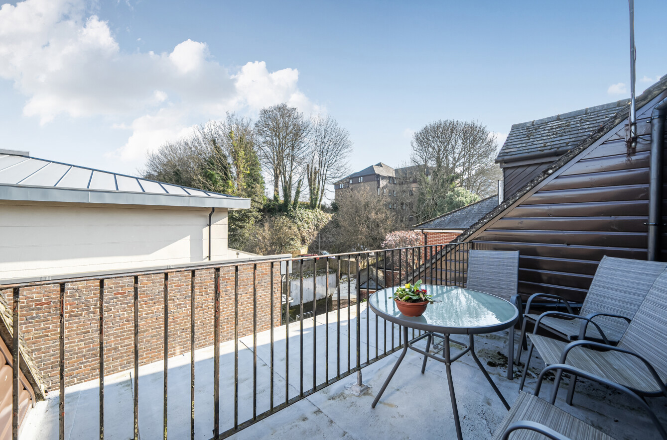 Sussex Street, Winchester, Hampshire, SO23 Sussex Street, Winchester, Hampshire, SO23 - Charters