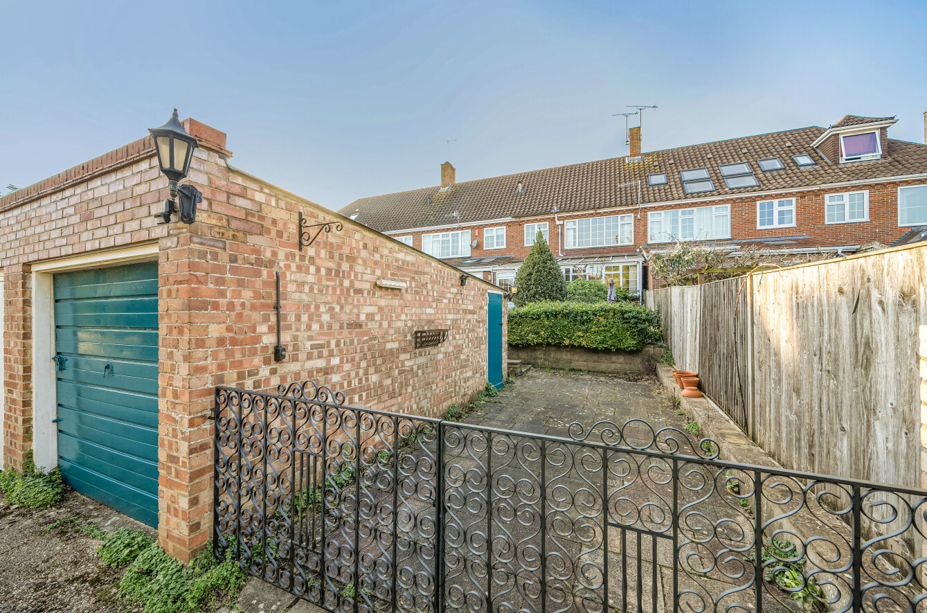 Kingsgate Road, Winchester, Hampshire, SO23 - Charters