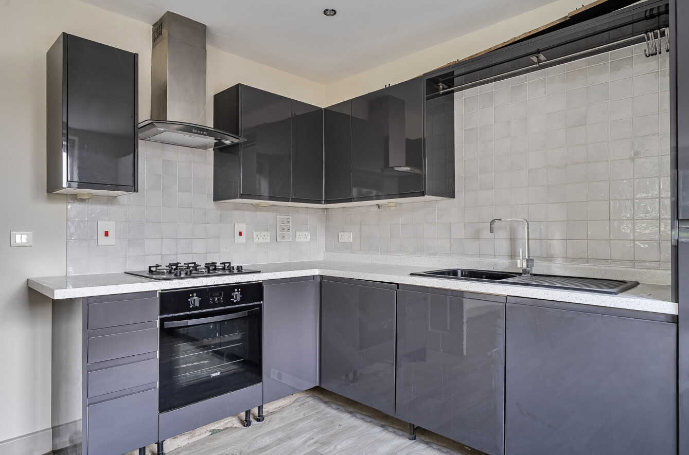 Malmesbury Gardens, Winchester, Hampshire, SO22 Malmesbury Gardens, Winchester, Hampshire, SO22 - Charters