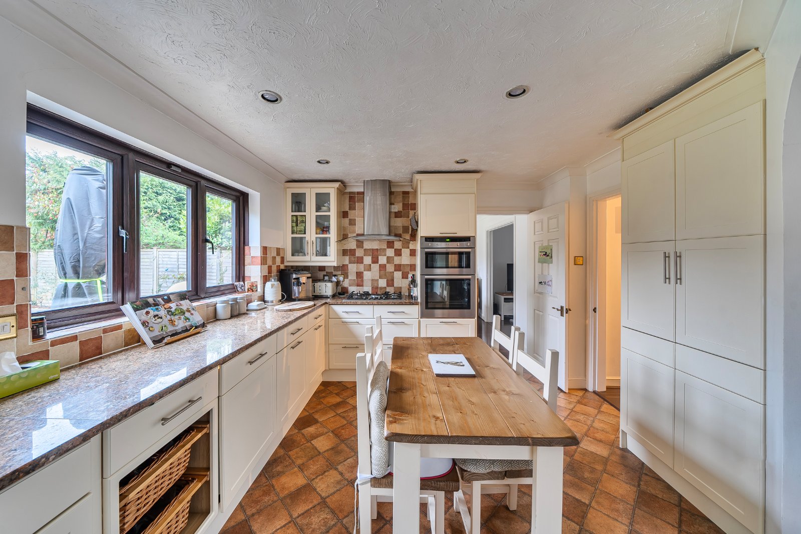 Lynn Way, Kings Worthy, Winchester, Hampshire, SO23 Lynn Way, Kings Worthy, Winchester, Hampshire, SO23 - Charters