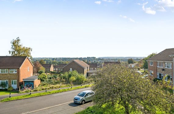 Southview Rise, Alton, Hampshire, GU34 - Charters