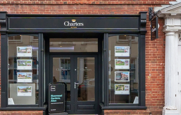 Alton - Charters