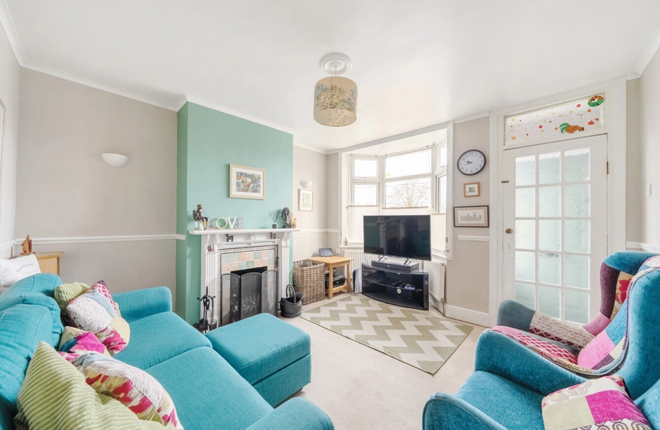 Darvill Road, Ropley, Alresford, Hampshire, SO24 - Charters