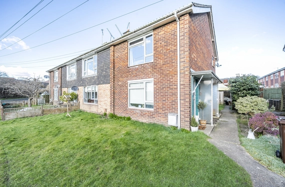 Meryon Road, Alresford, Hampshire, SO24 - Charters