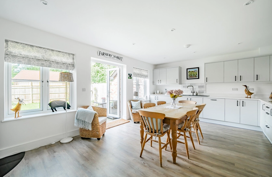 Gascoigne Lane, Ropley, Alresford, Hampshire, SO24 - Charters