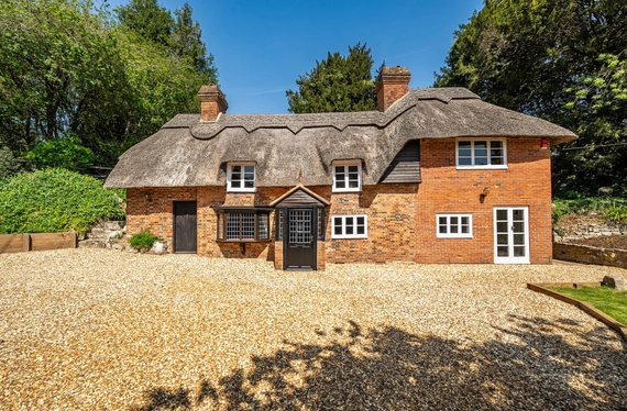 Itchen Stoke, Alresford, Hampshire, SO24 - Charters