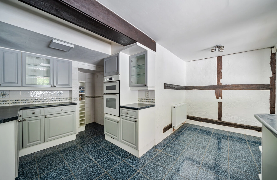 Itchen Stoke, Alresford, Hampshire, SO24 - Charters