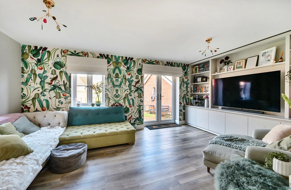 Rowden Way, Alton, Hampshire, GU34 - Charters