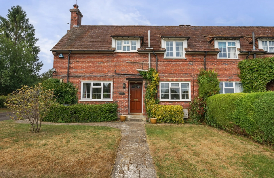 Ladycroft, Alresford, Hampshire, SO24 - Charters