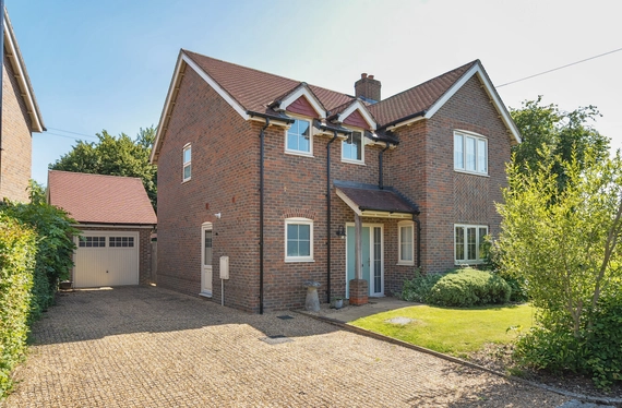 Stone Corner, Ropley, Alresford, Hampshire, SO24 - Charters