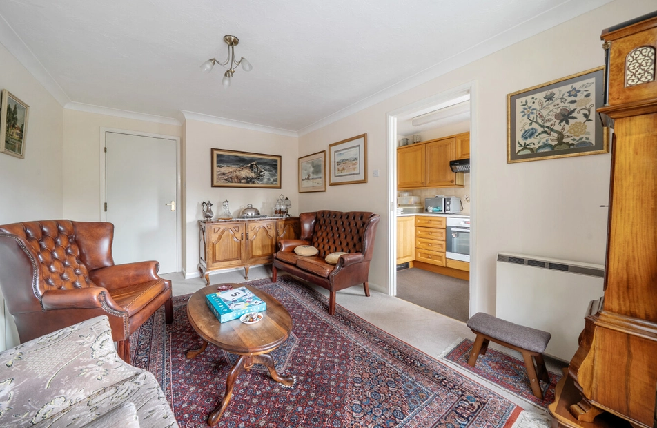 Ellingham Close, Alresford, Hampshire, SO24 - Charters