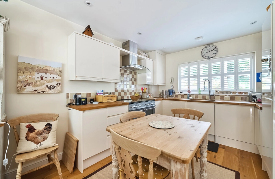 Park Lane, Abbots Worthy, Winchester, Hampshire, SO21 - Charters